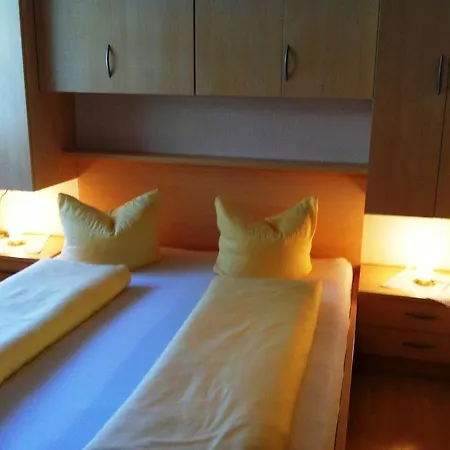 Πανσιόν Haus Petra *