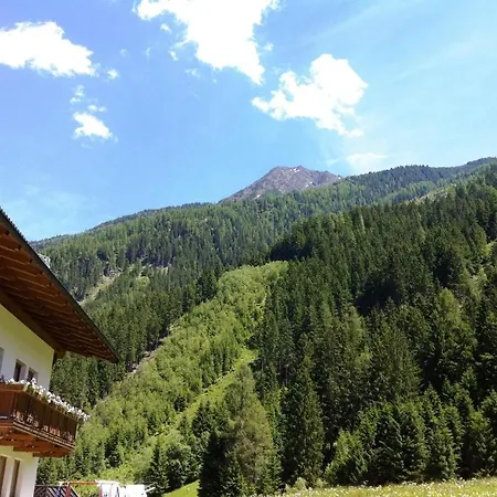 Pensión Haus Petra Neustift im Stubaital