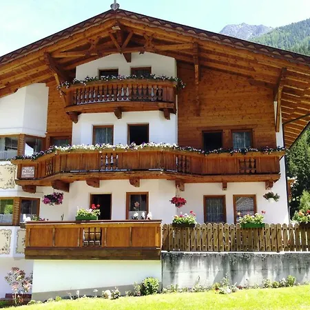Haus Petra Pensión *